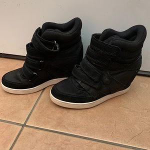 ALDO Black Wedge Sneaker